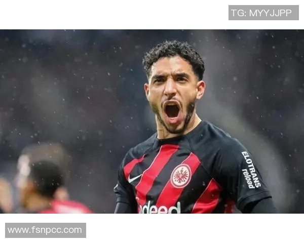 从默默无闻到闪耀球场足球明星成名之前的奋斗与坚持